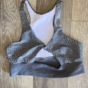 CLS SPORTSWEAR - Sports Bra